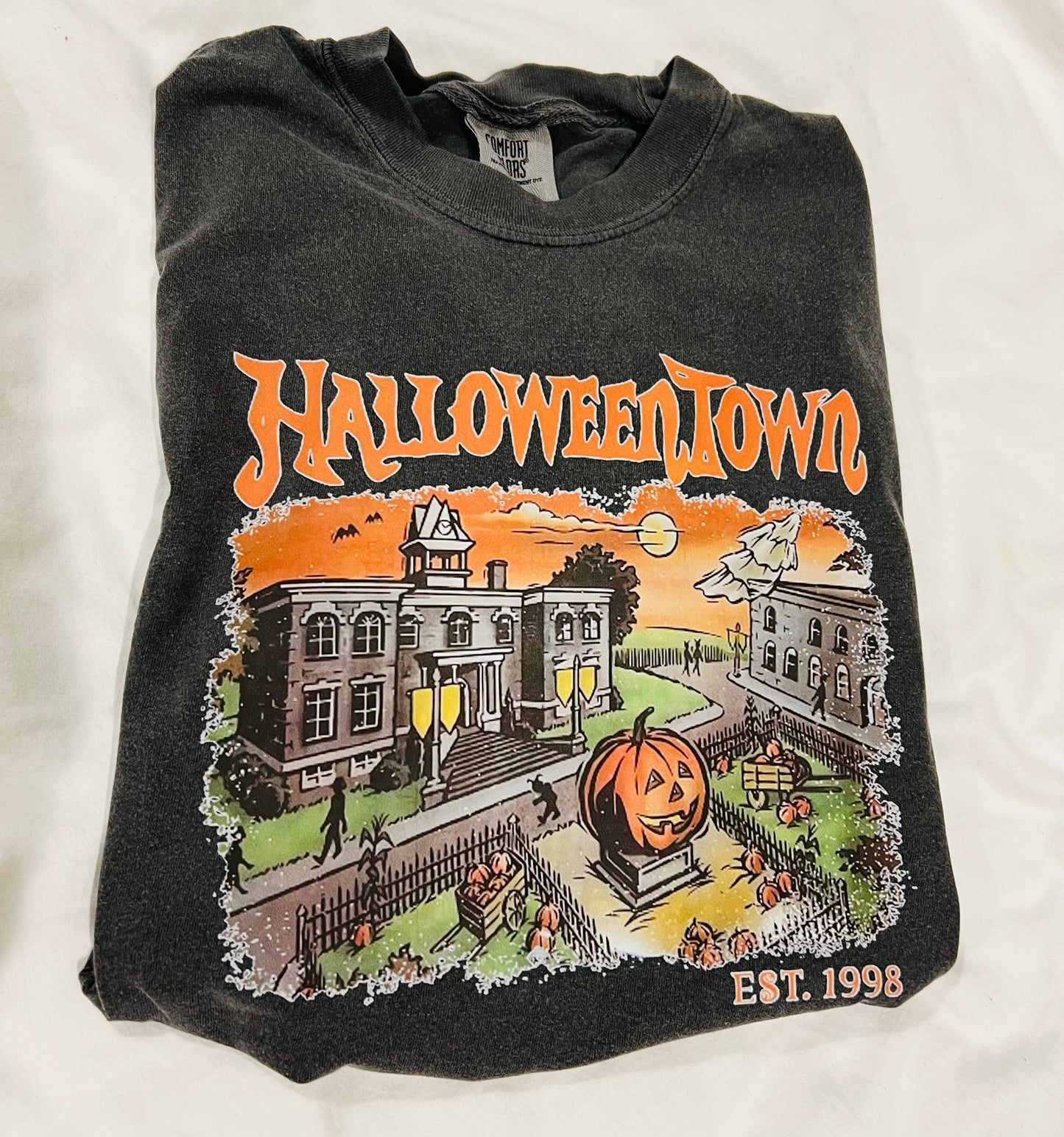 Halloweentown t-shirt CC (Pepper)